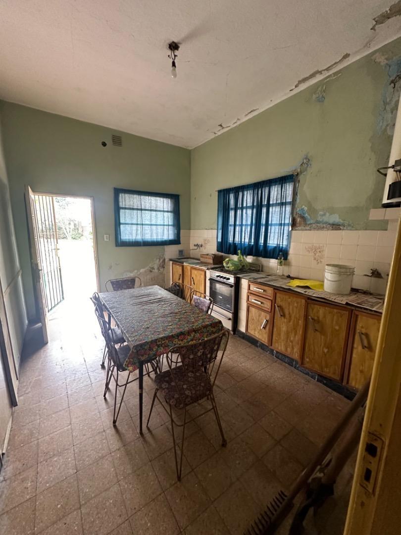 VENTA CASA A REFACCIONAR 2 DORMITORIOS PADUA MERLO