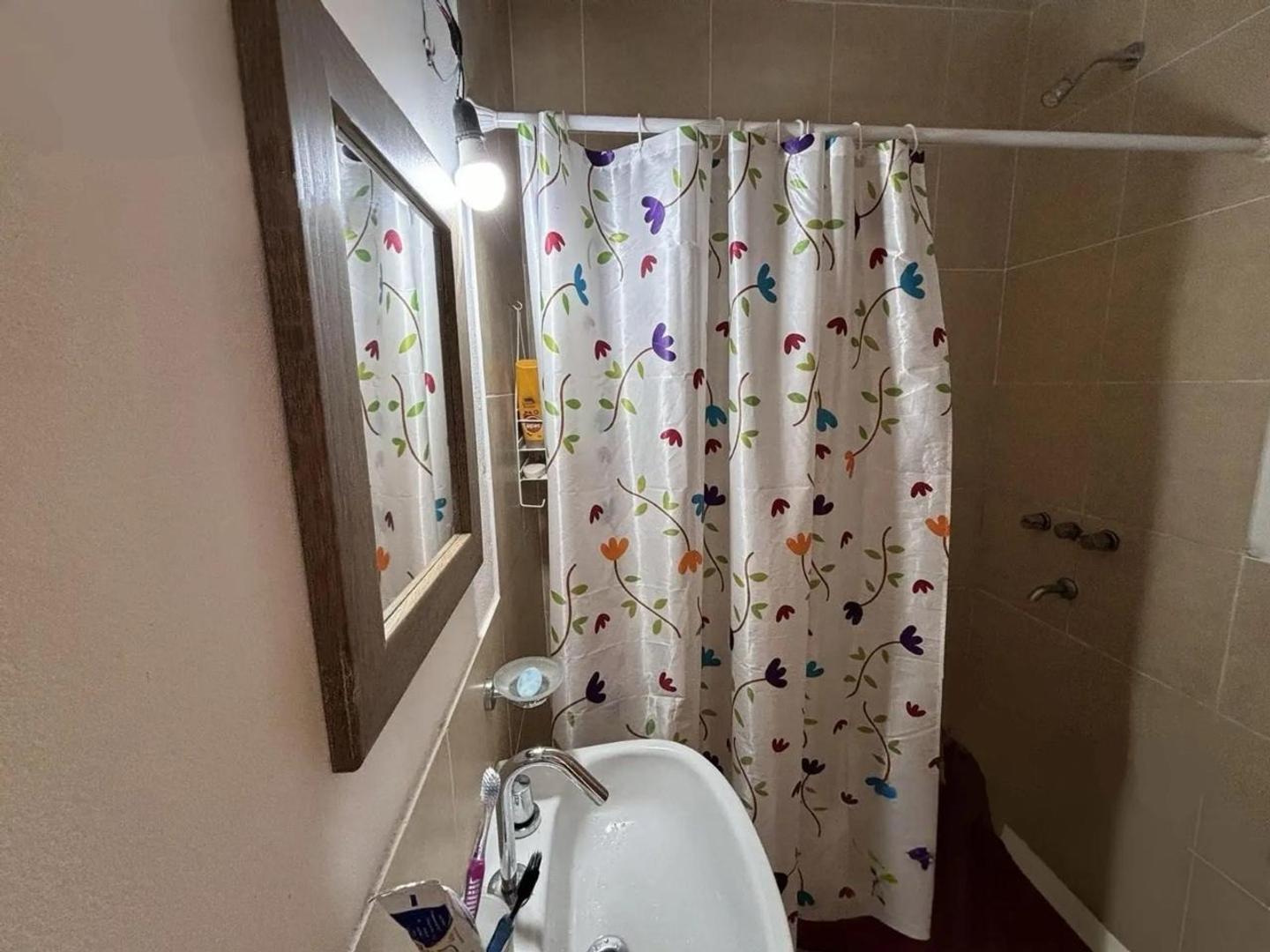 DEPARTAMENTO EN VENTA 2 AMBIENTES CON PATIO Y CESPED