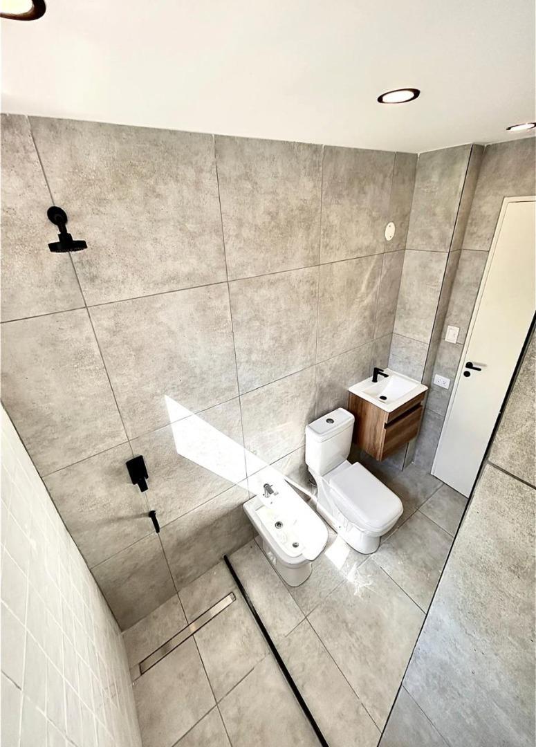 2 Ambiente Al Contrafrente Con Balcón Reciclado a Nuevo