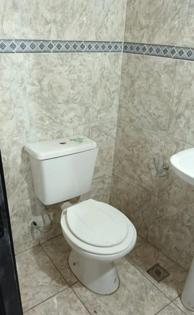 Galpón 250 mt2 con Oficina a metros de Av. Pte Perón, Derqui