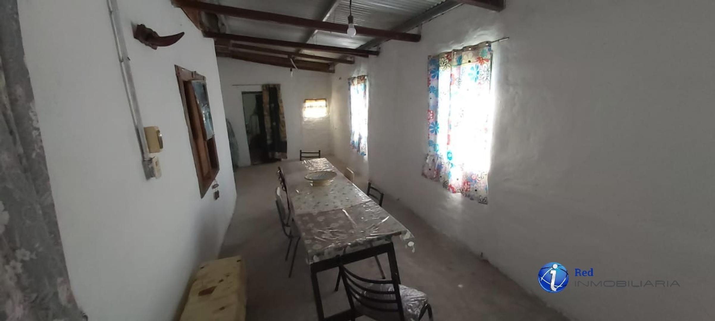 Casa con varias dependencias