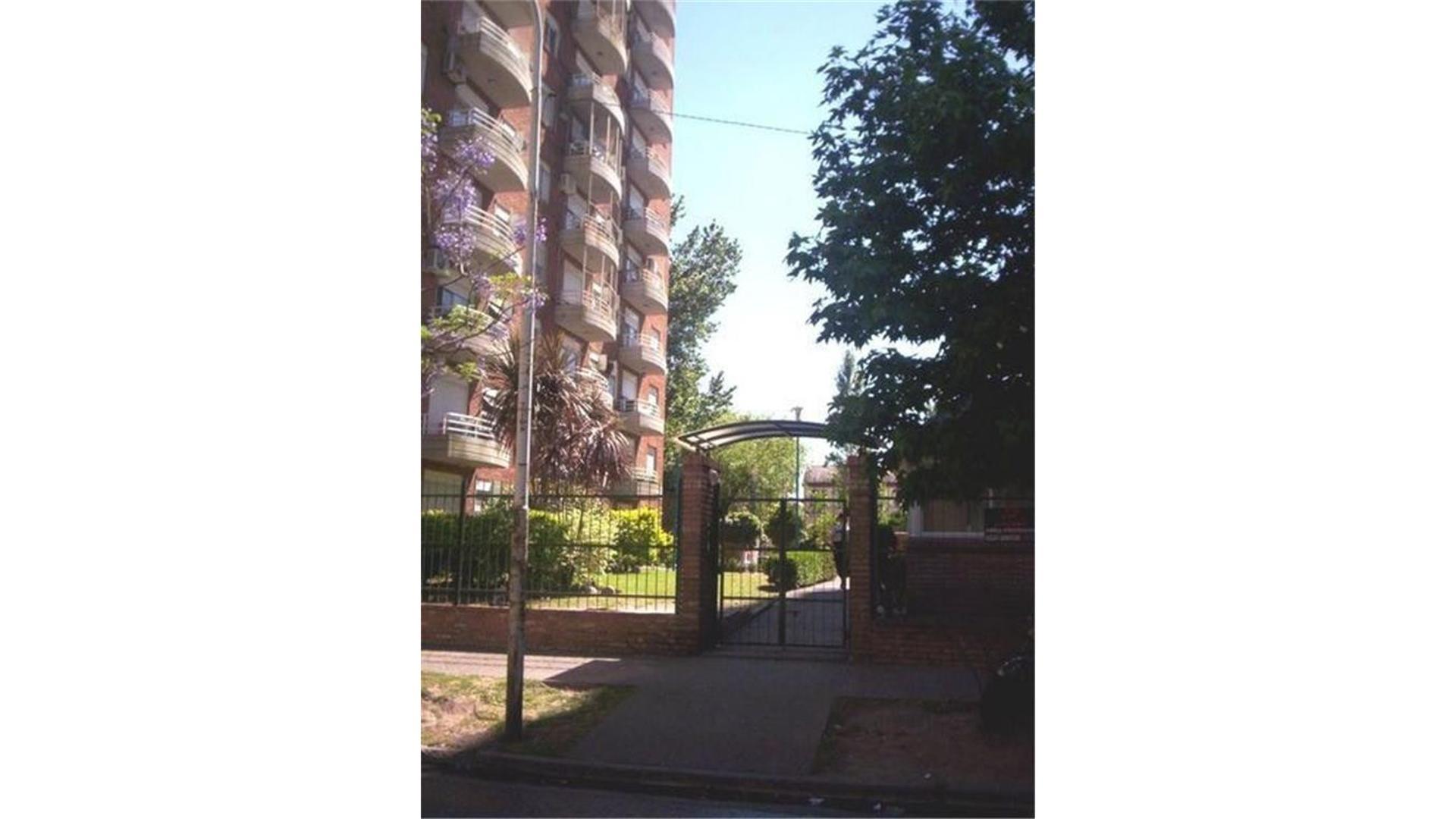 E Zeballos 3600, Piso 2