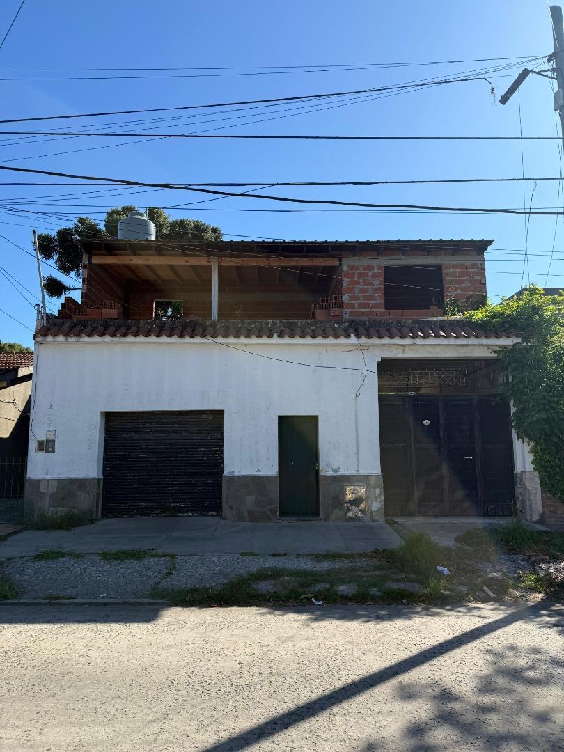 CASAS  3  Y 2 AMBIENTES A REFACCIONAR