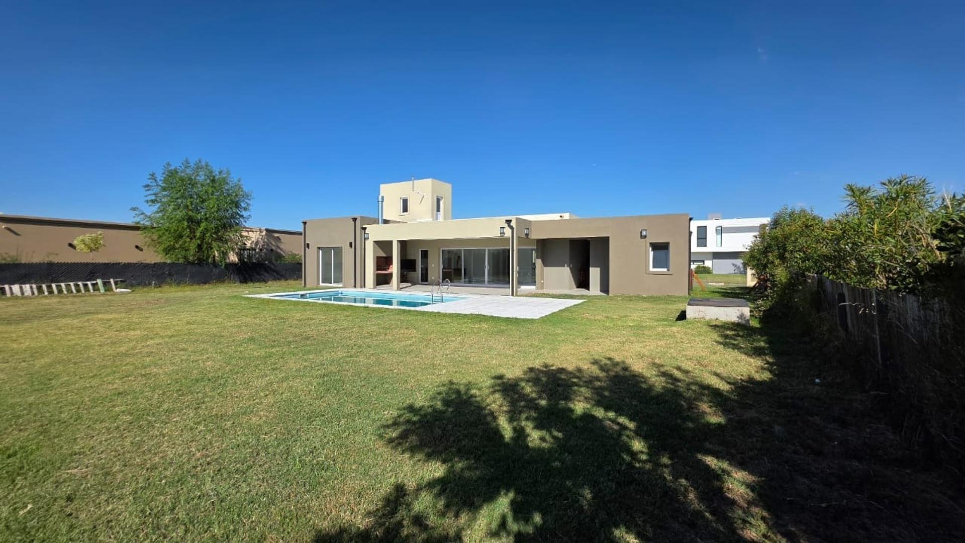 Casa en Alquiler de 3 dormitorios