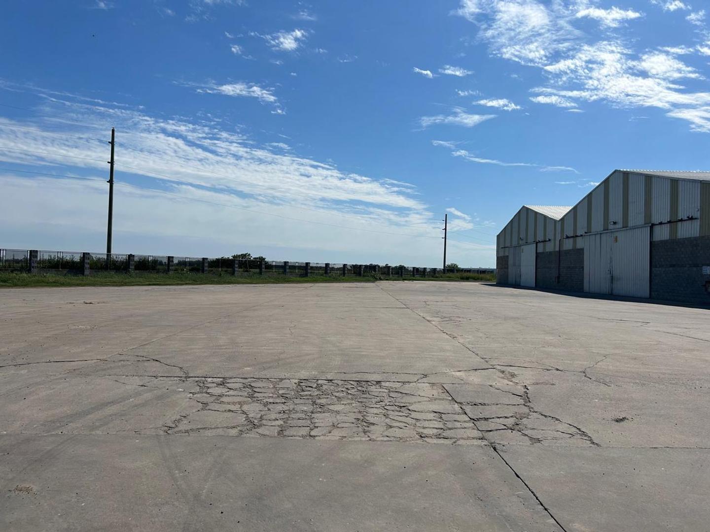 Galpon en Alquiler 182  mts Frente