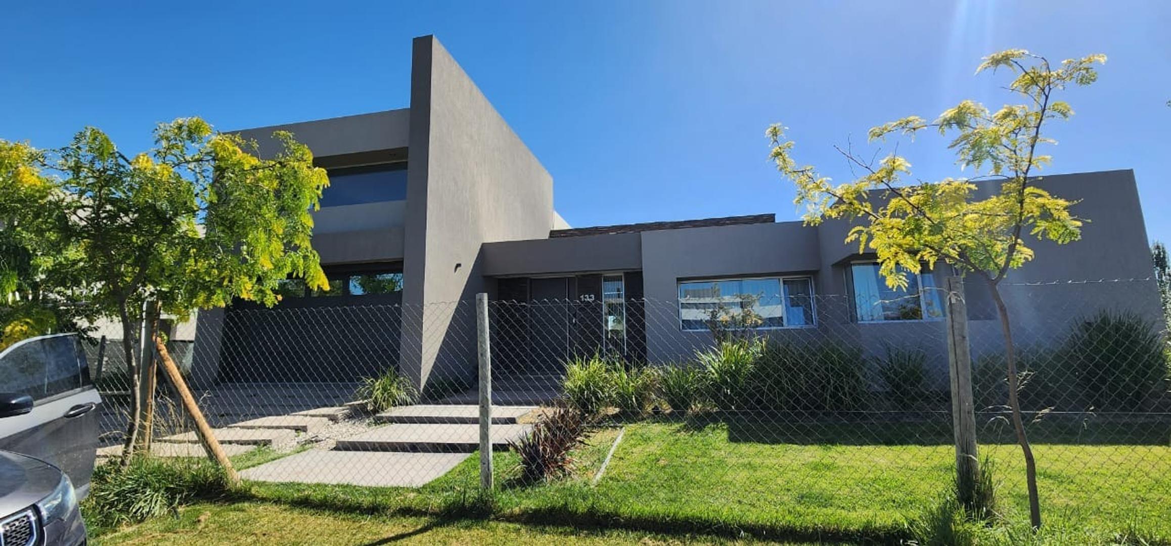 CASA EN VENTA Bº EL VERGEL