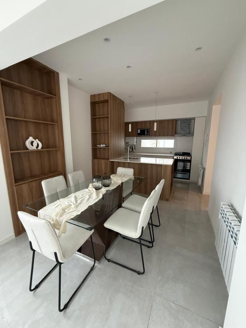 Departamento reciclado a nuevo y equipado.