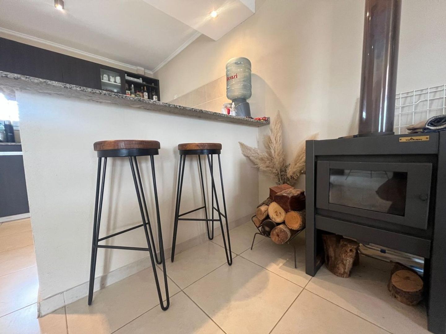 Casa en Venta con 1 cochera