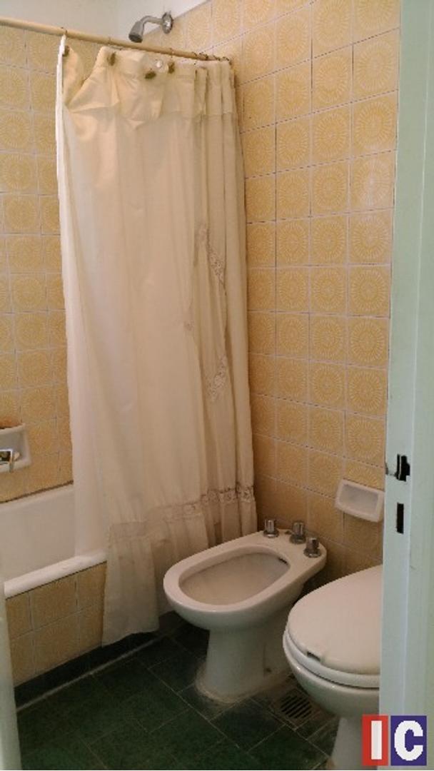 Depto Tipo Casa en Venta con 1 cocheras