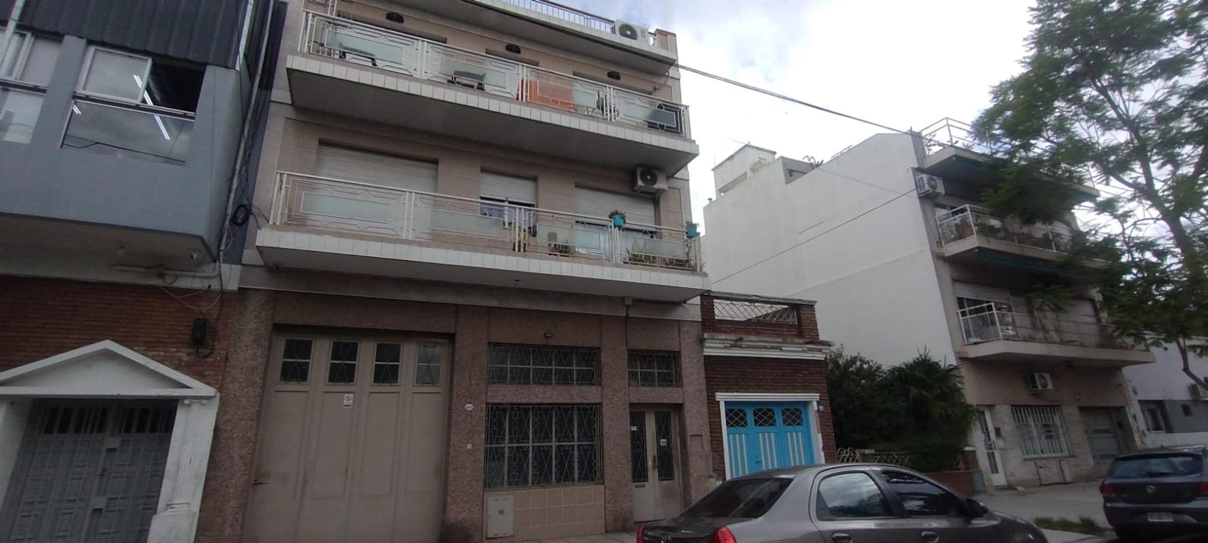 GALPON EN PH SOBRE LOTE DE 8.66 X 27 - CON ENTRADA p/ CAMION