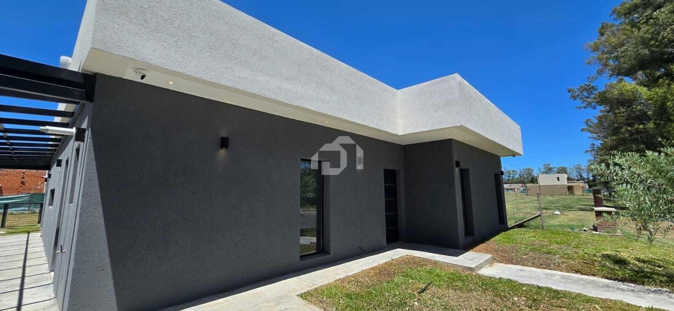 Casa 4 ambientes con 3 baños