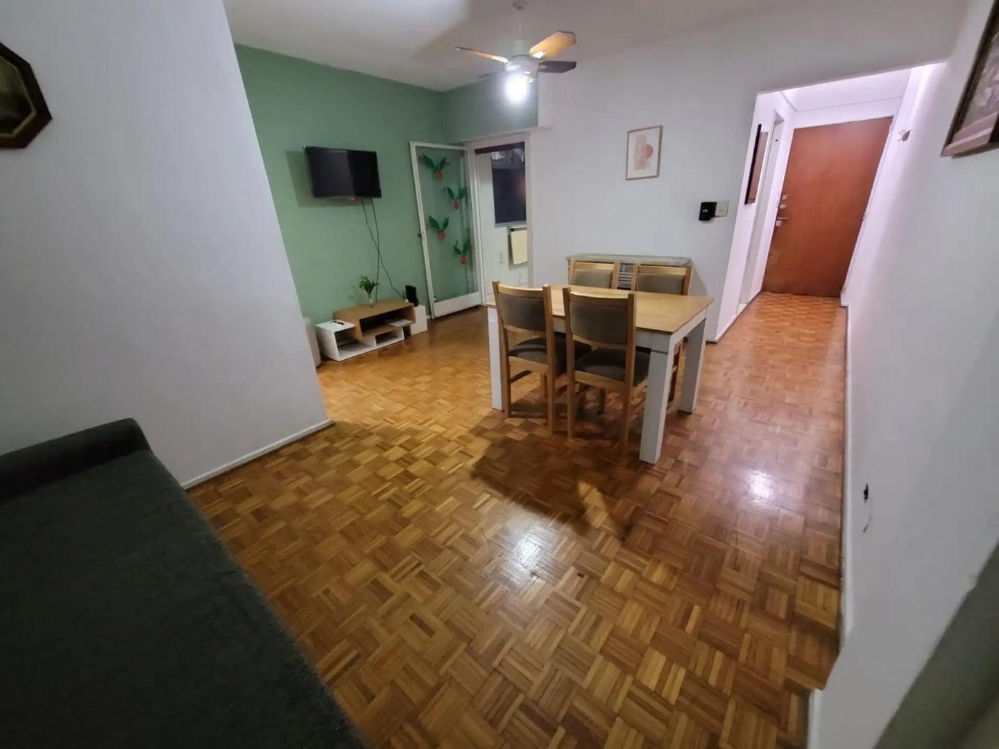 Ambrosetti 800, Piso 4