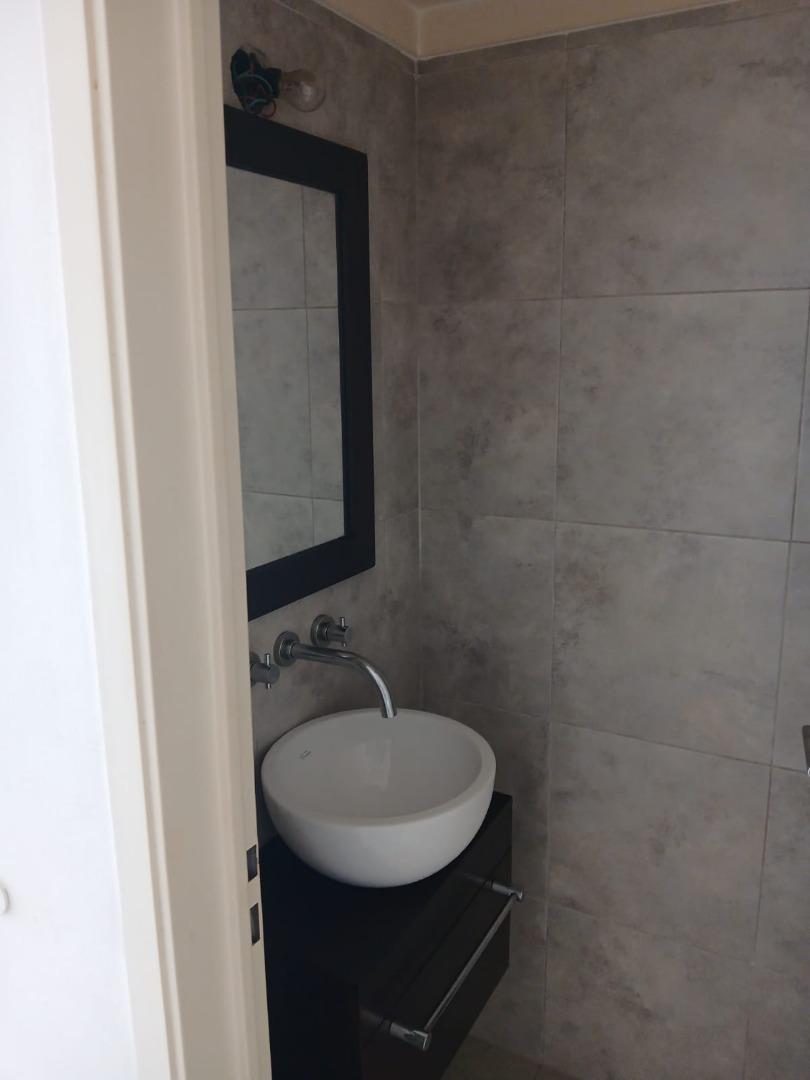 Departamento 2 ambientes con 2 baños