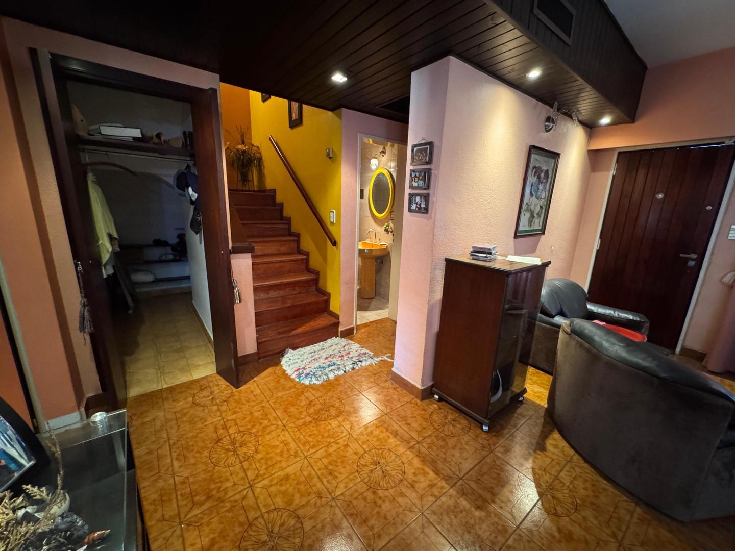 Casa 4 ambientes con 3 baños