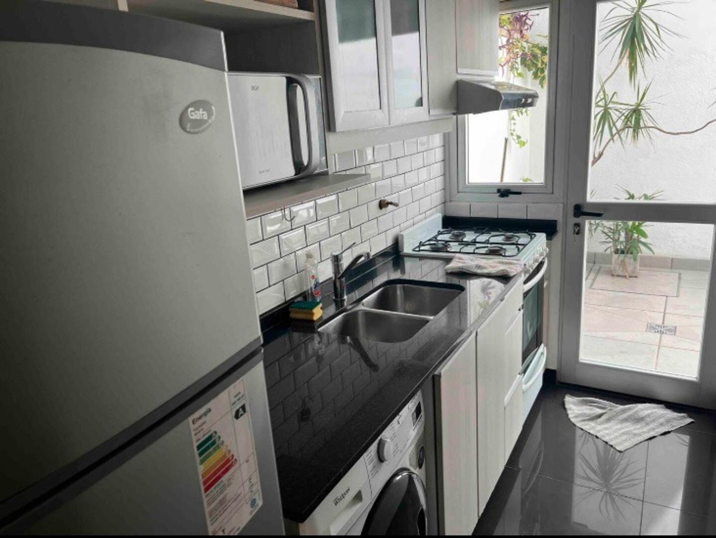 Depto Tipo Casa 2 ambientes con 1 baño