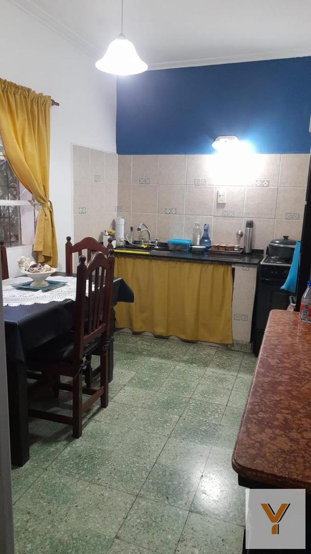 Casa 3 ambientes con 1 baño