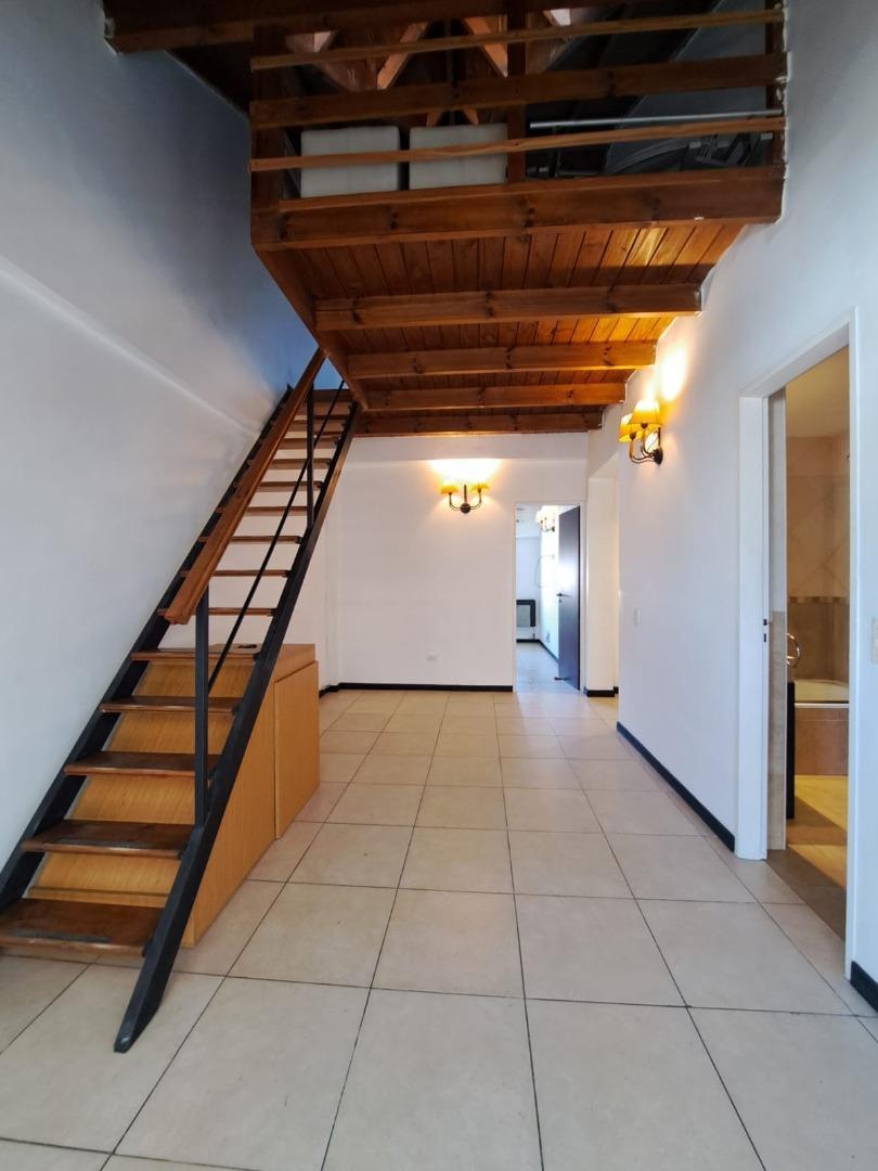 Depto Tipo Casa 2 ambientes con 1 baño