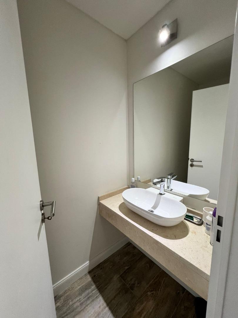 Departamento en Venta en Olivos Vias/Rio, USD 250.000