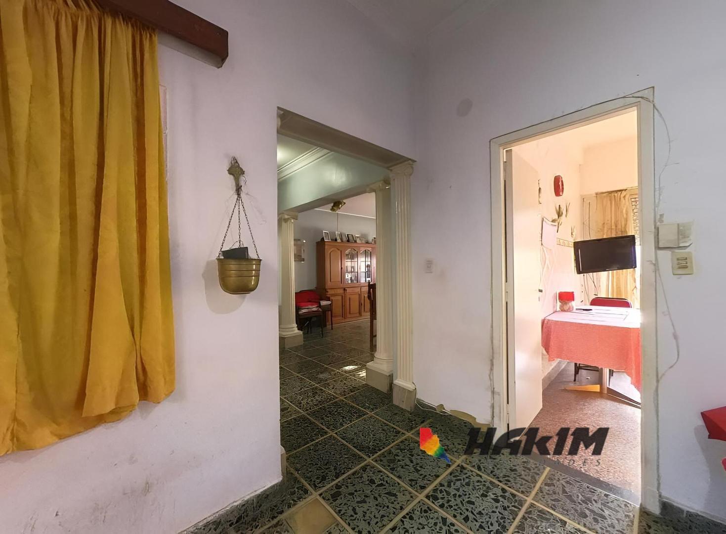 Depto Tipo Casa en Venta 50 años