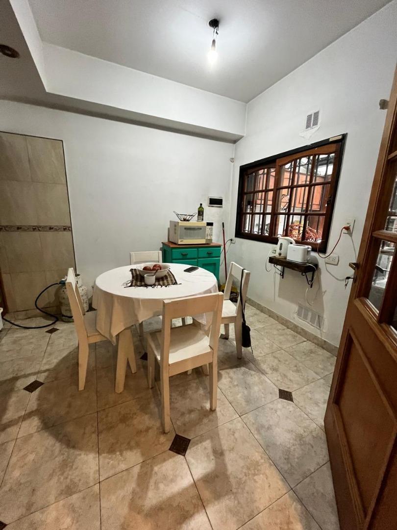 Casa 3 ambientes con 2 baños