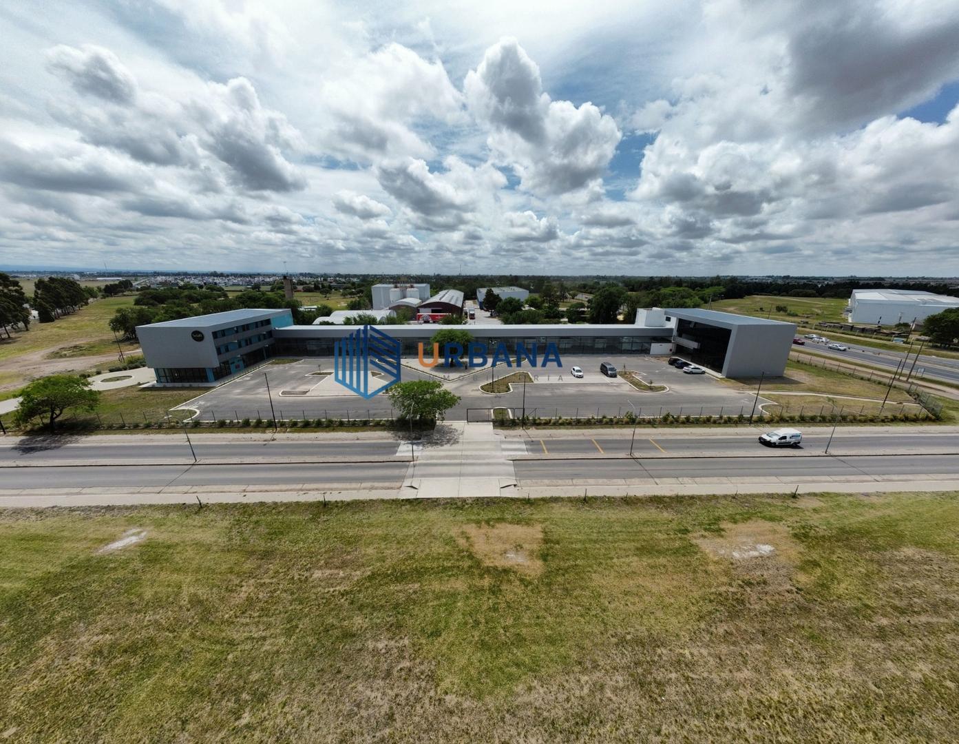 Local en Alquiler en Parque Futura, $ 800.000