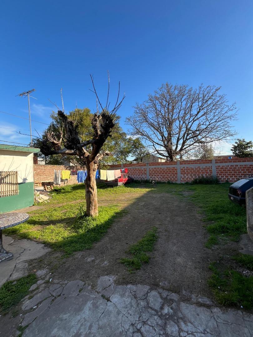 Casa 19 ambientes con 5 baños