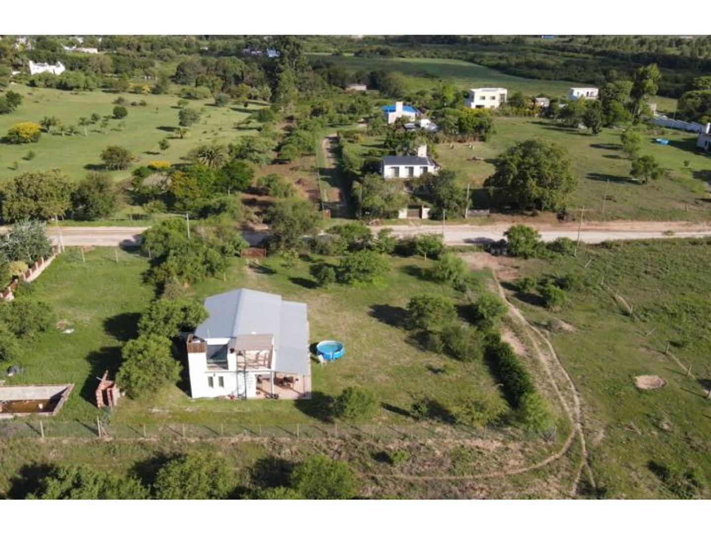 Casa en Venta con 2 cocheras