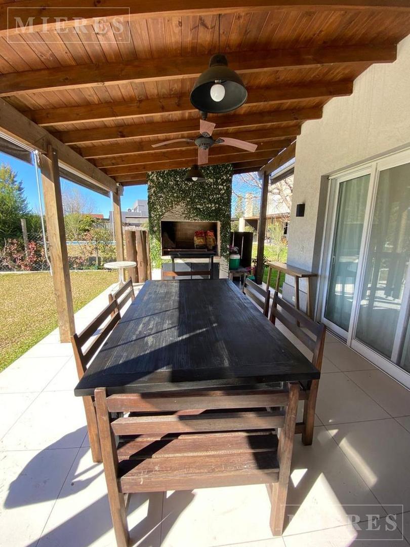 Casa en Alquiler Temporal en Villanueva, USD 2.000