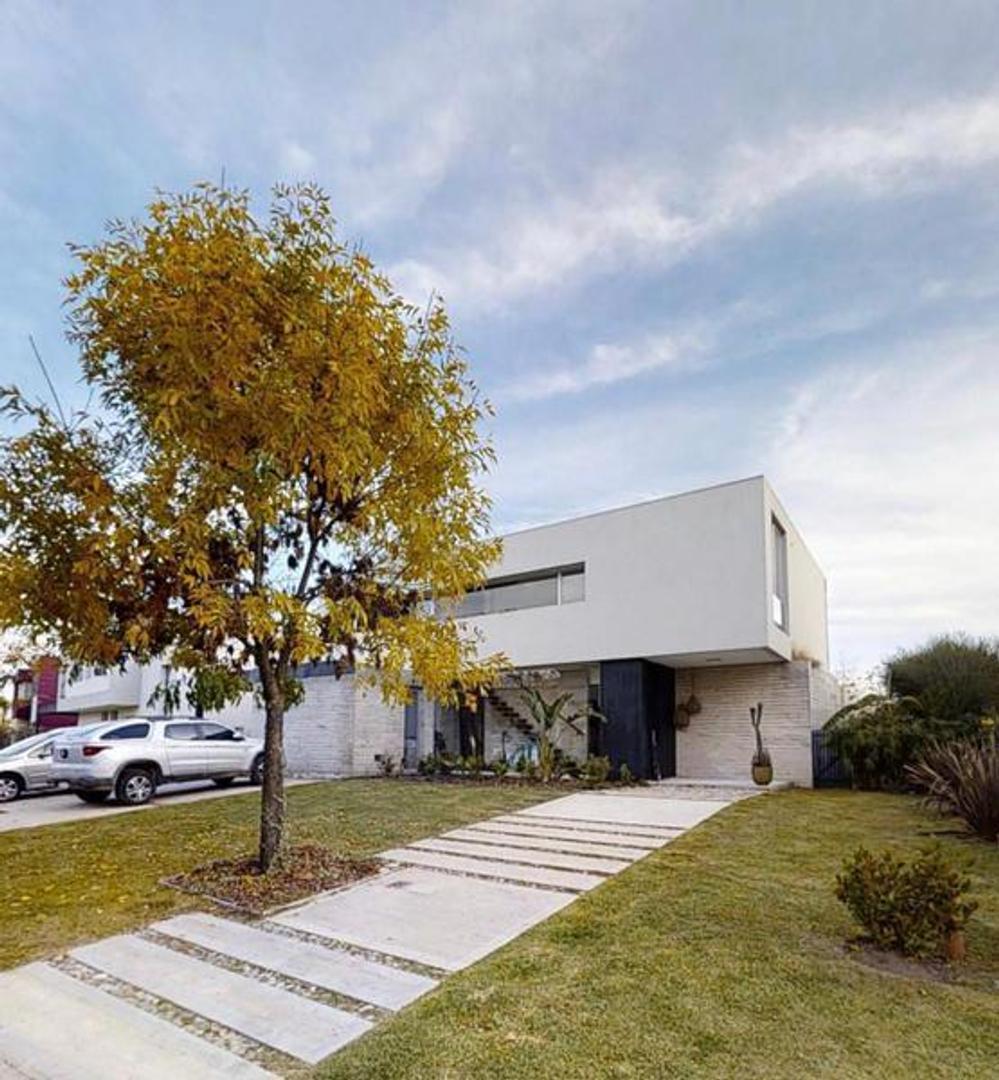 CASA EL CANTON ISLAS EN VENTA CUAN PROPIEDADES