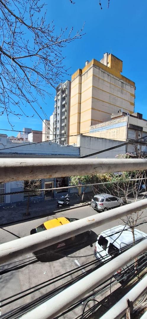 Sarmiento 1470 Casa PA 1 Dorm y comodin