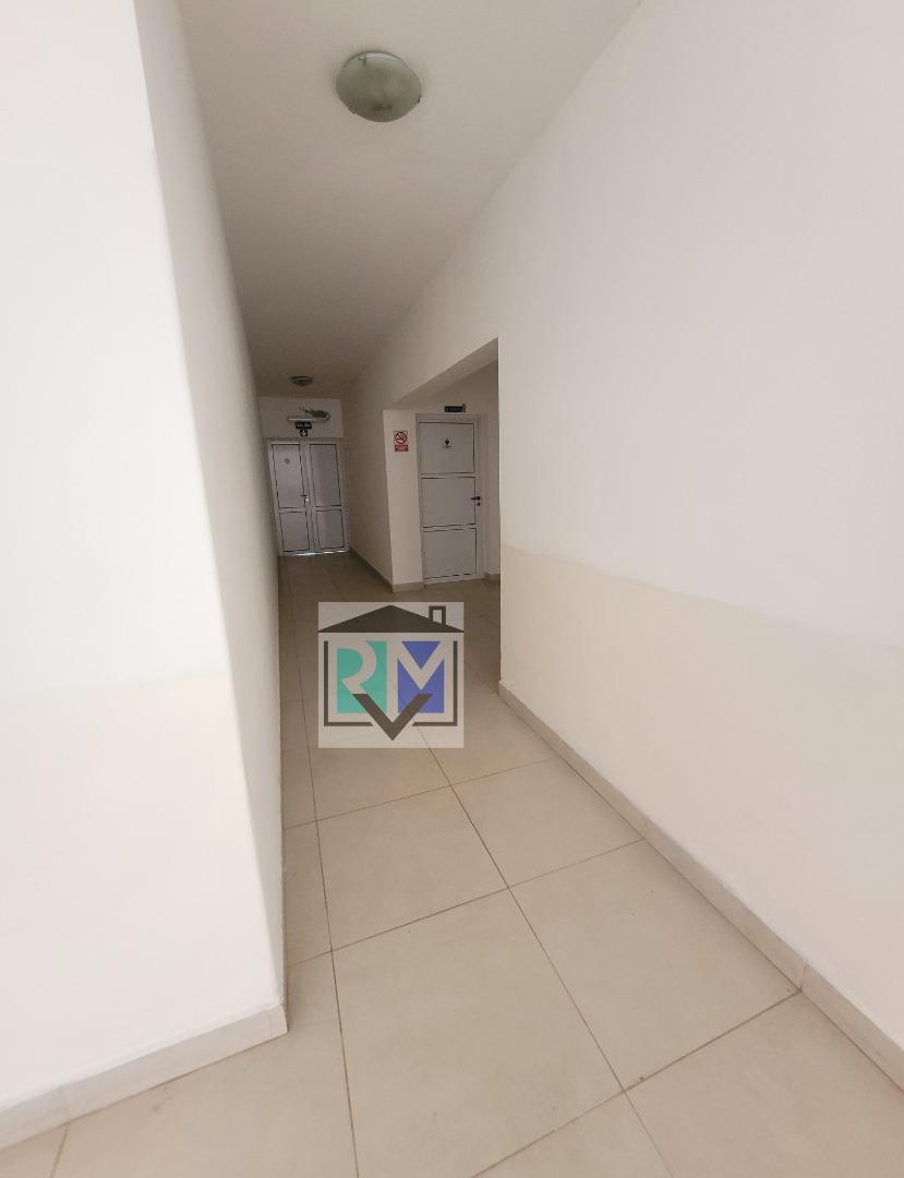 Amplio galpón en zona norte