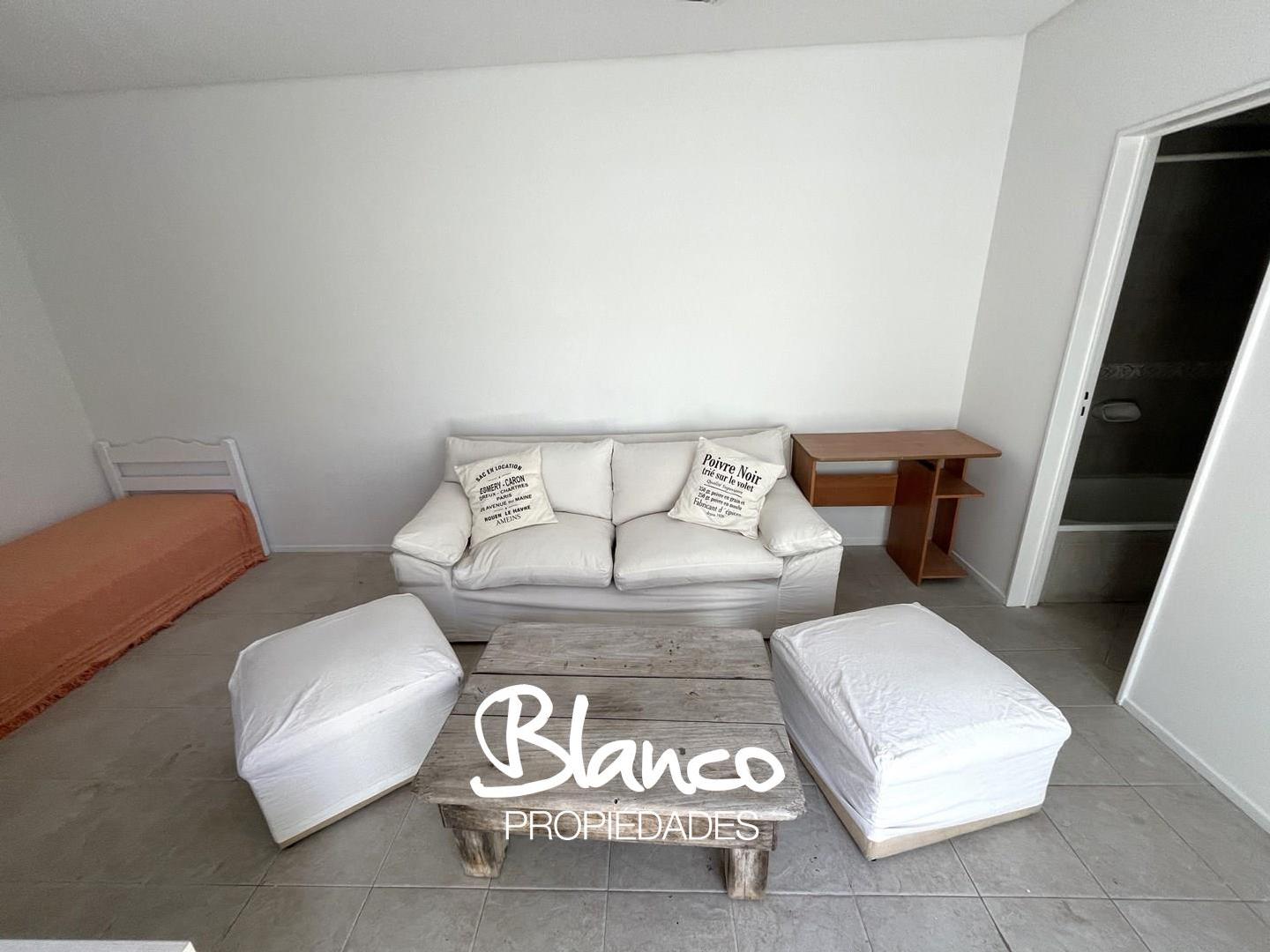 Departamento en Alquiler con 1 cochera