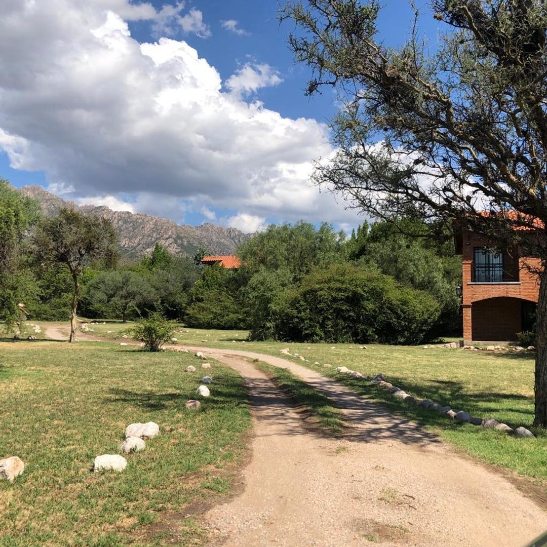 Hermoso complejo de cabañas en venta en Cortaderas San Luis