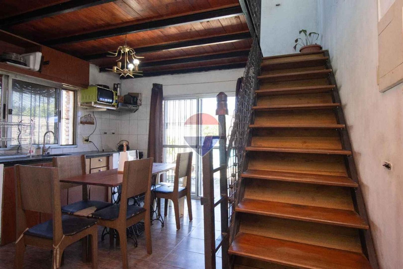 Casa 4 ambientes con 2 baños