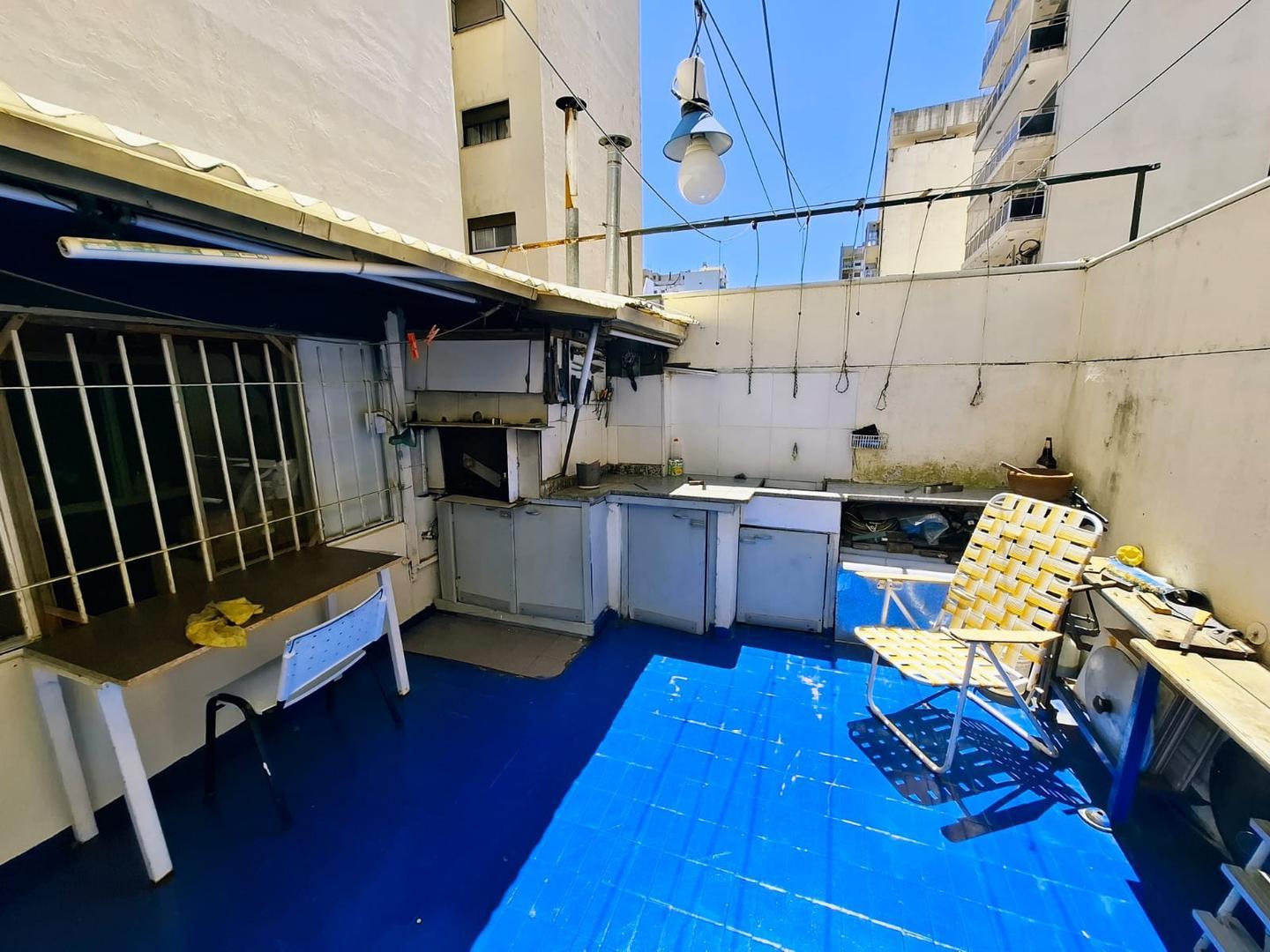 Departamento tipo casa de 3 ambientes con terraza exclusiva