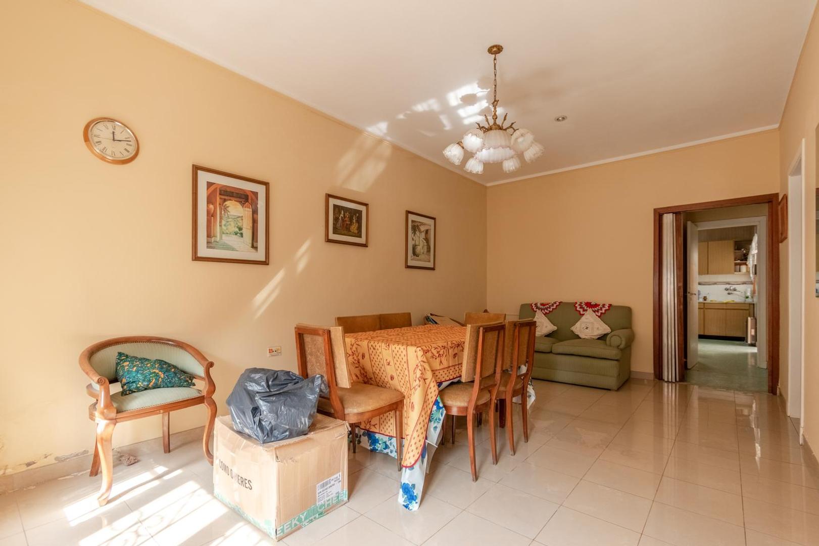Depto Tipo Casa en Venta de 6 ambientes