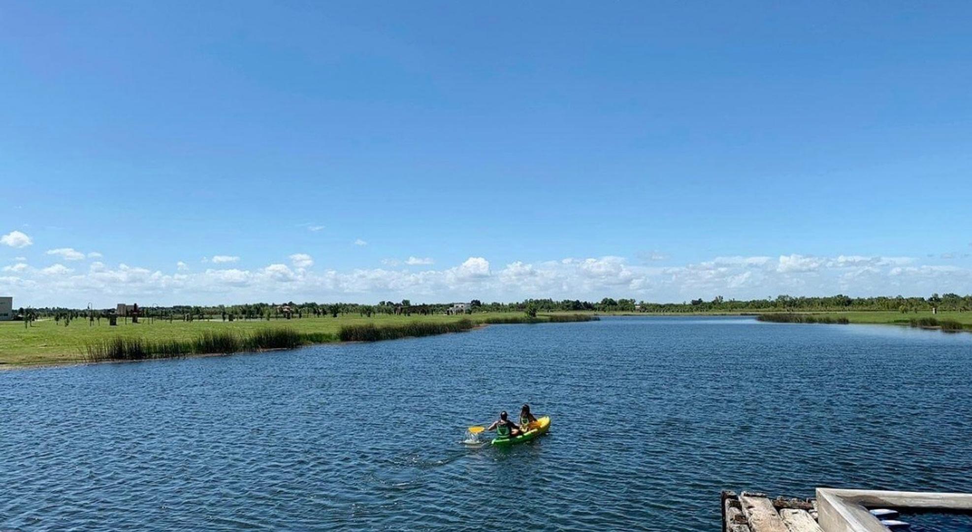 Naudir Barrio Cerrado Escobar