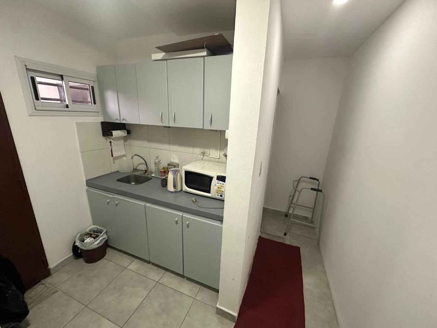 Oficina en Alquiler en Berazategui, $ 400.000