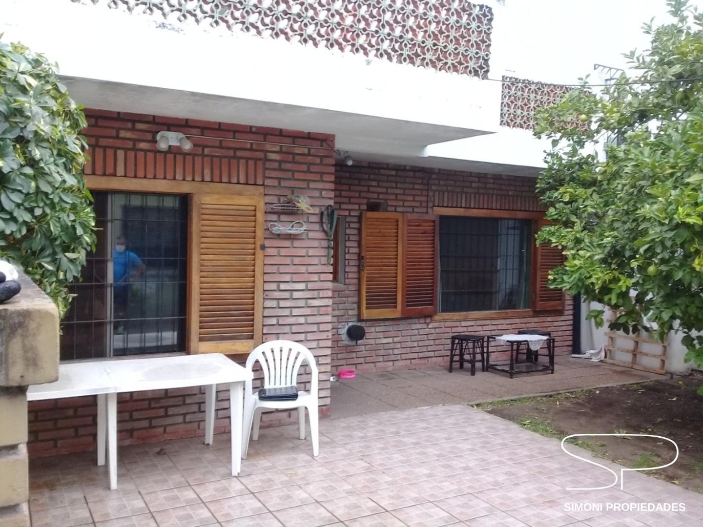 PH multifamiliar 2 ambientes con patio terraza y parrilla