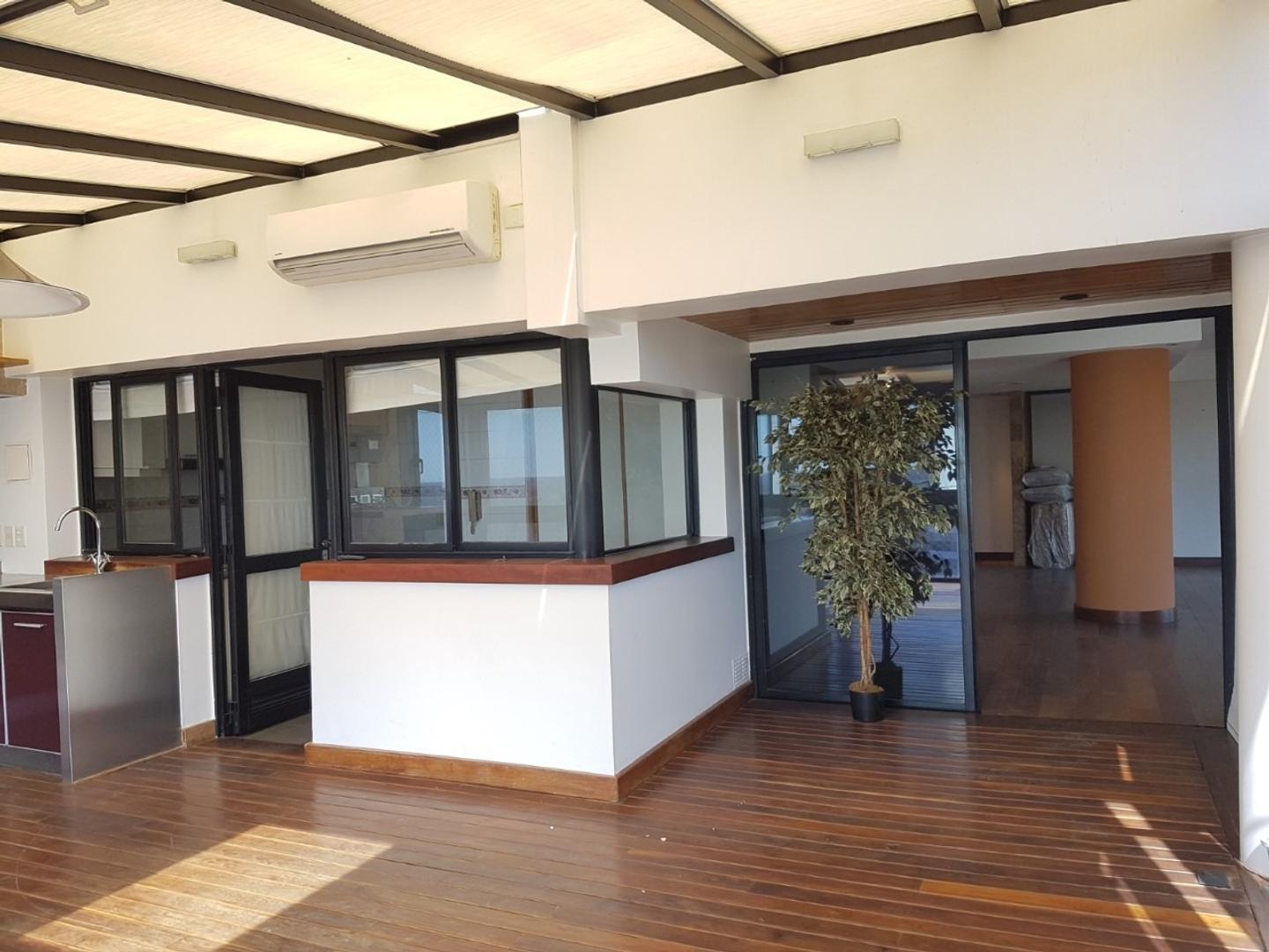 Departamento 4 ambientes con 3 baños