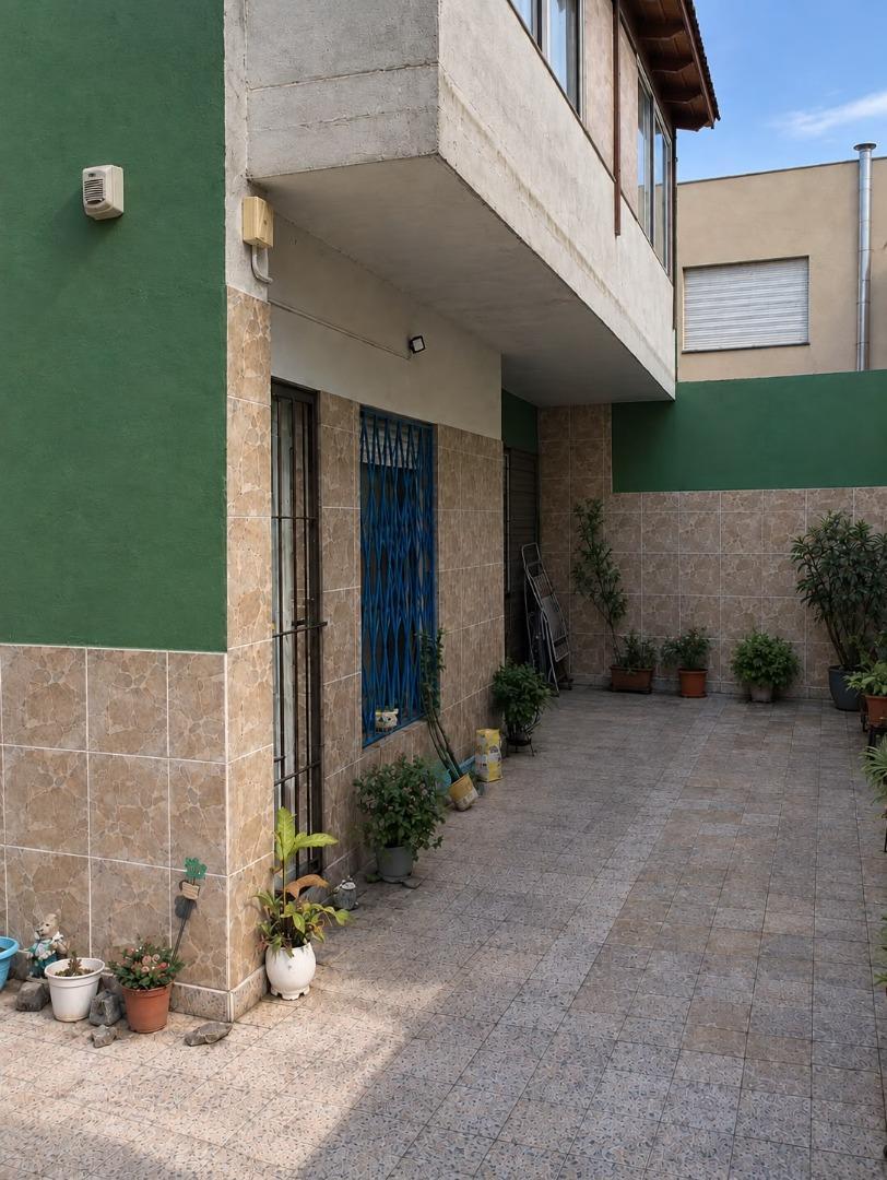VENTA DE CASA INTERNA TRES DORMITORIOS