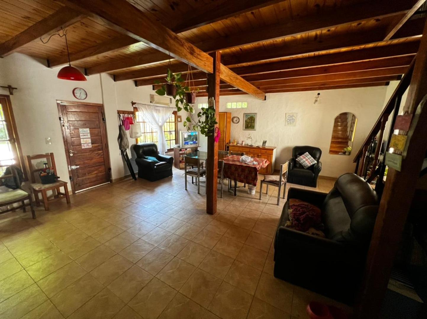 Casa 2 ambientes con 1 baño