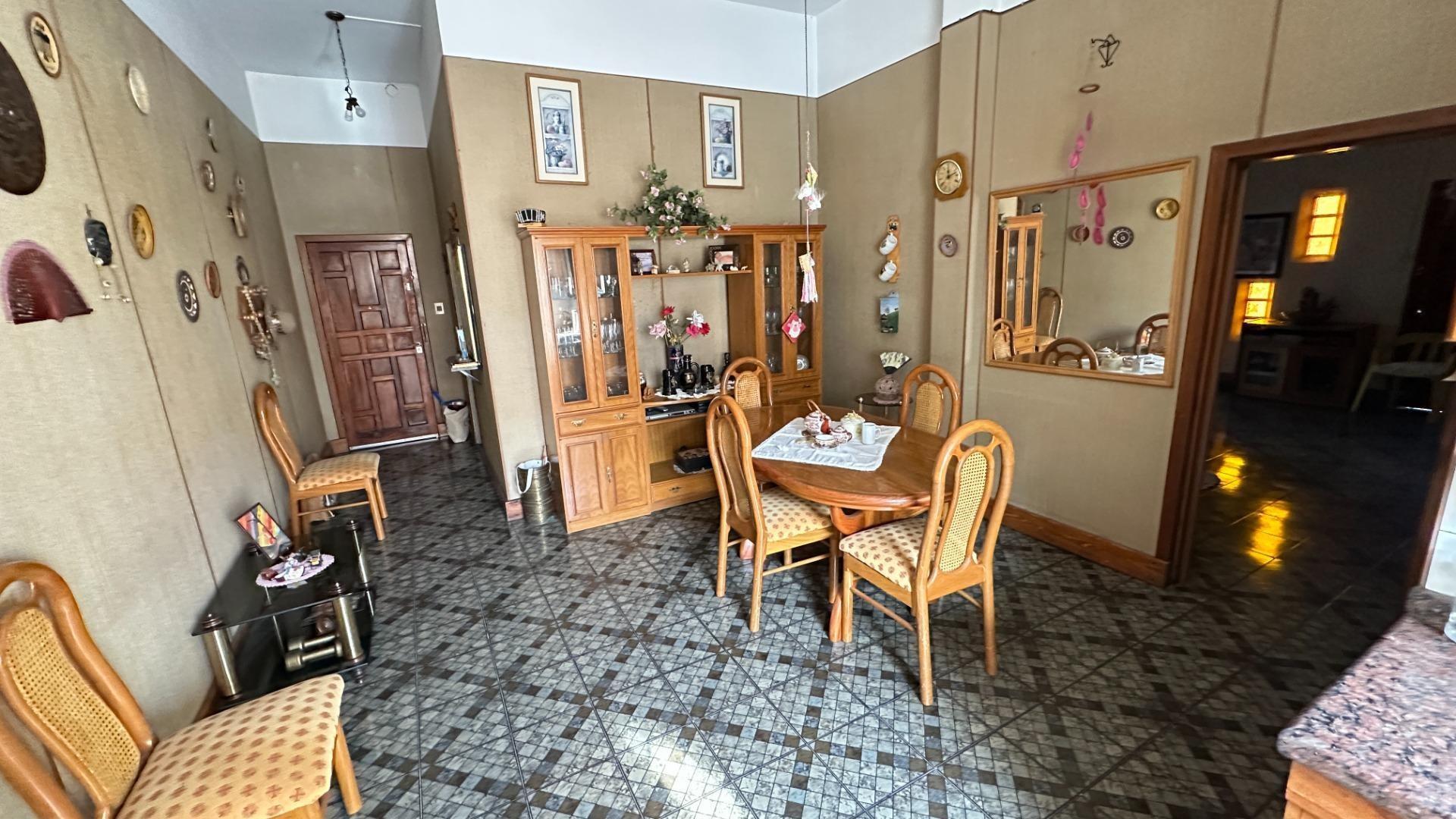 Depto Tipo Casa en Venta con 2 cocheras