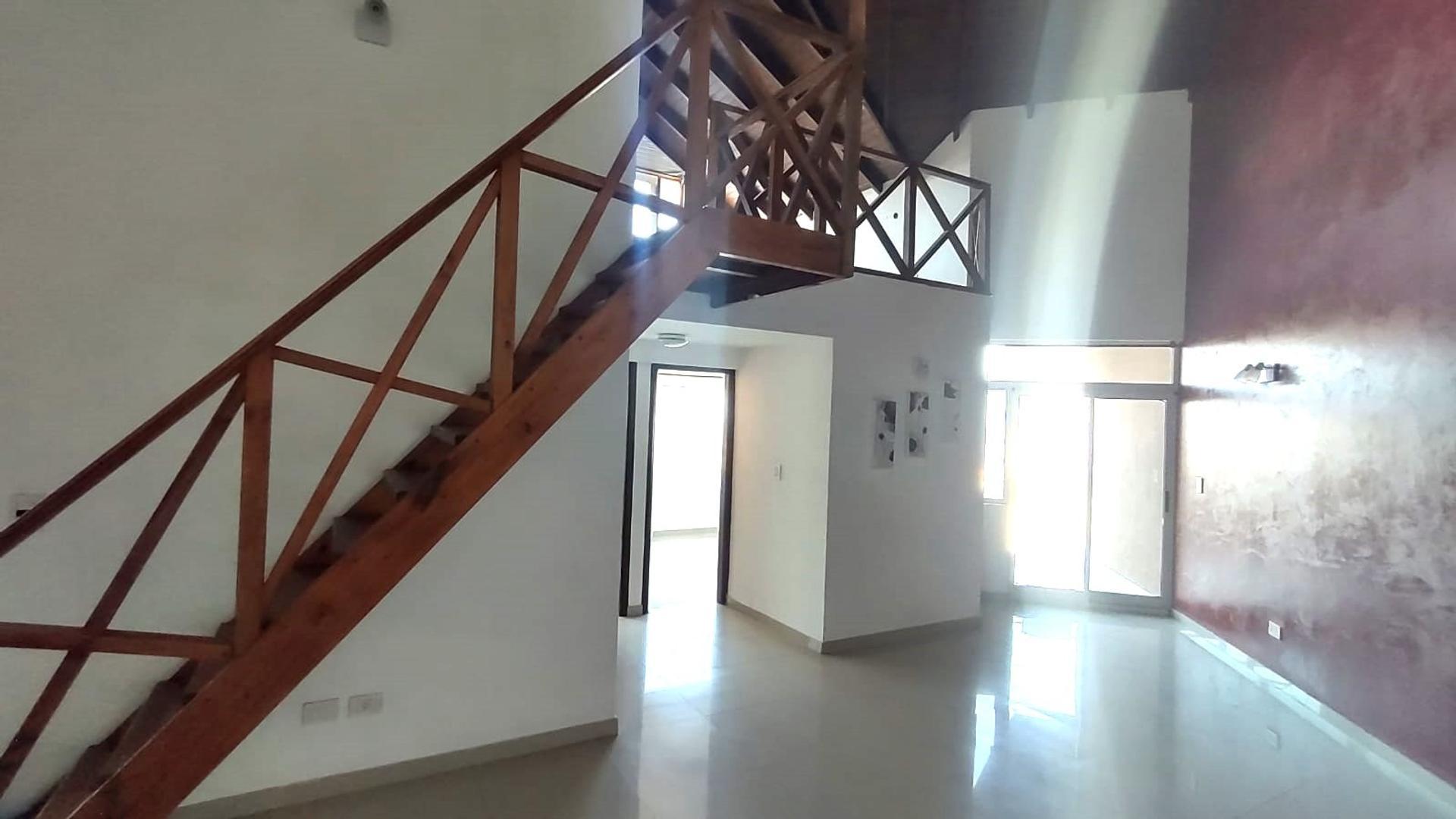 Joaquin V. Gonzalez Esq. Chiozza 1 , Piso 2