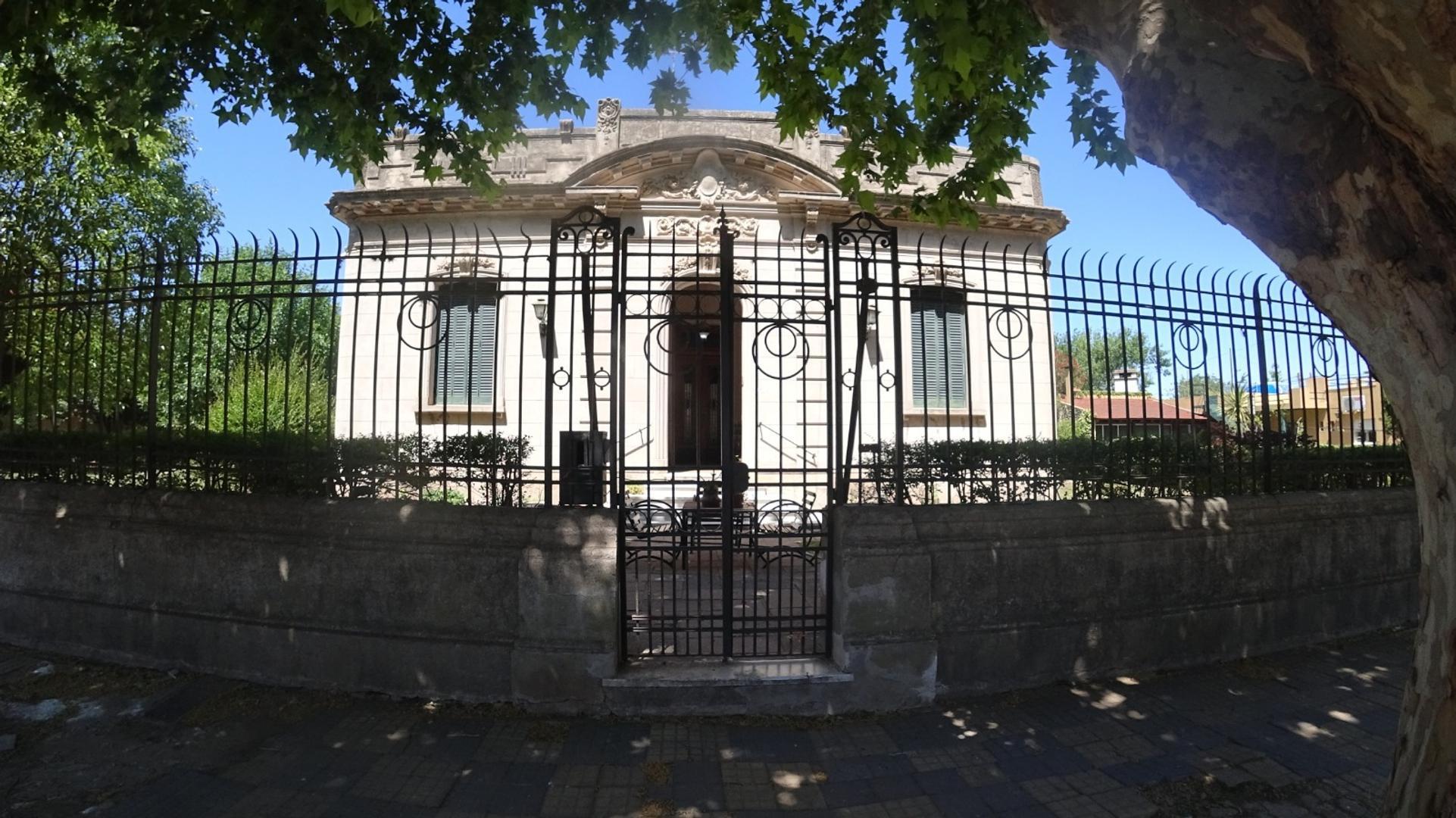 CAPITAN SARMIENTO - CASONA SEÑORIAL - UNICA - CENTRICA