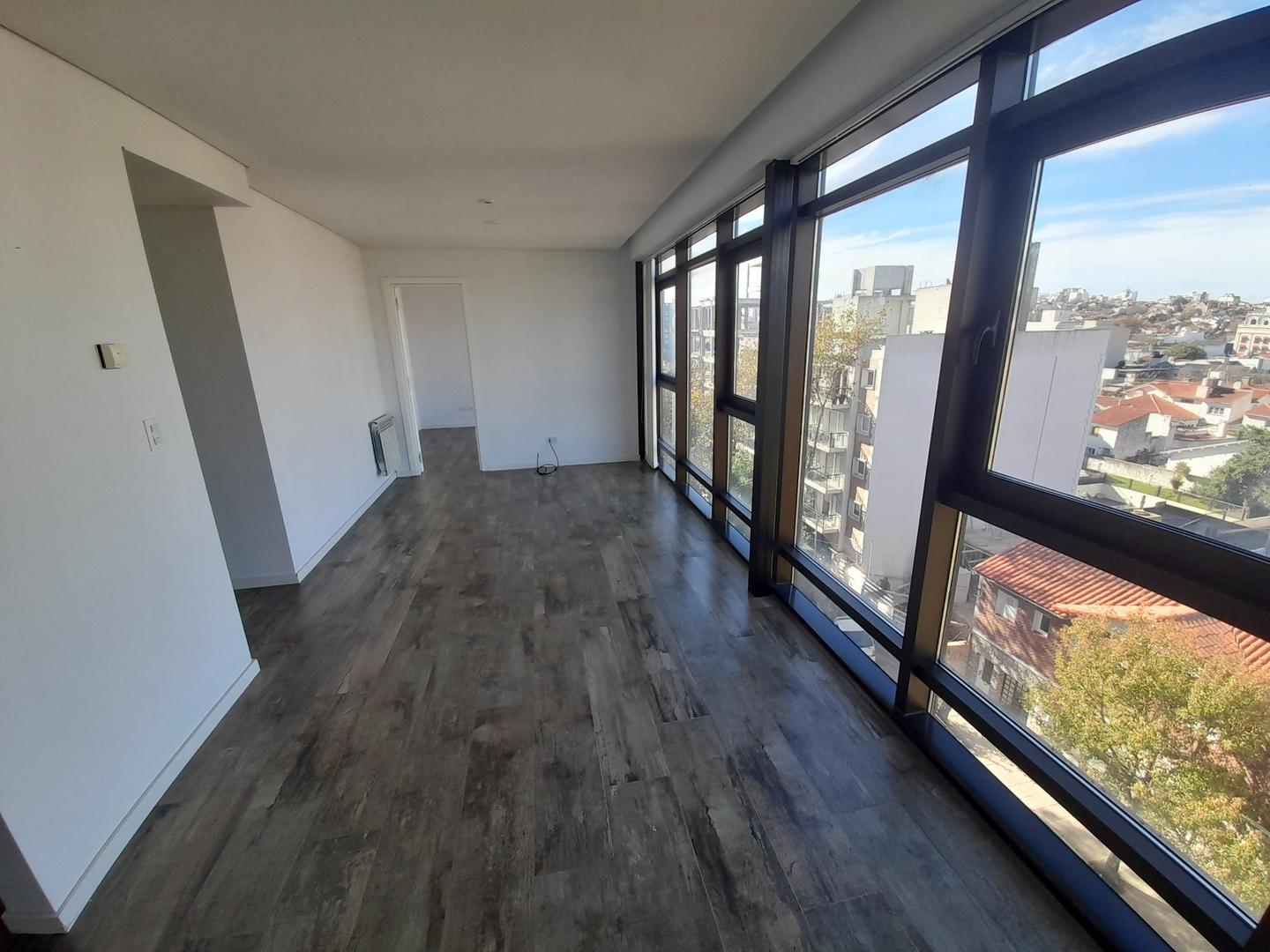 Departamento de dos ambientes a la calle