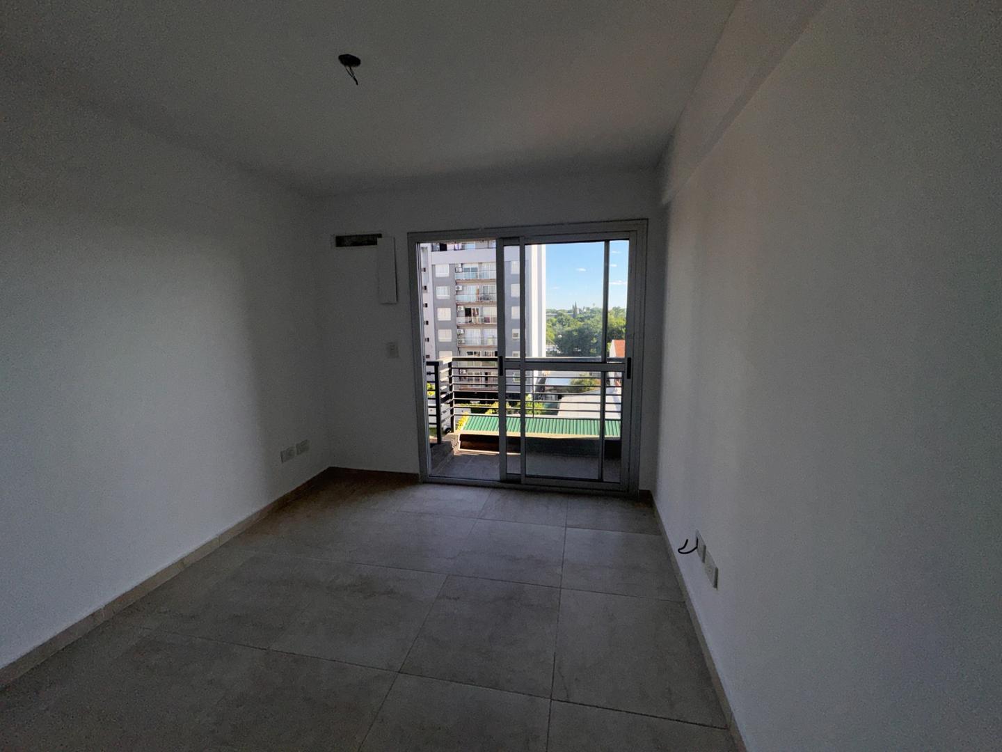 Alquiler depto 2 ambientes en Morón centro