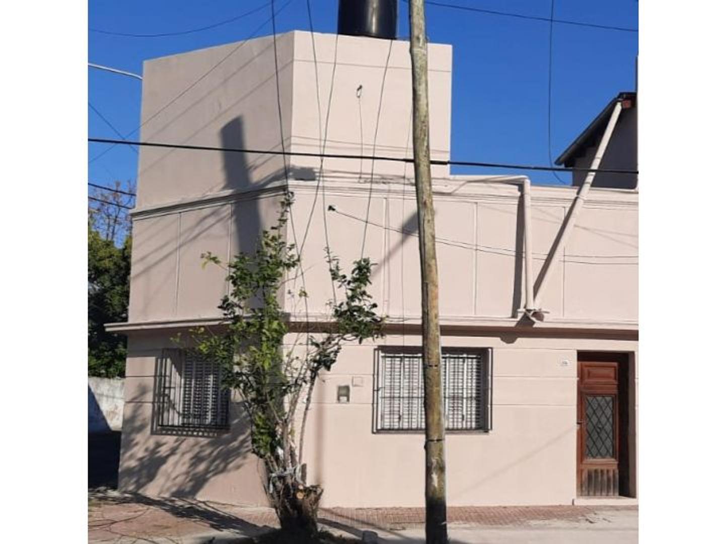 ALQUILER - PH 2 ambientes planta alta con patio