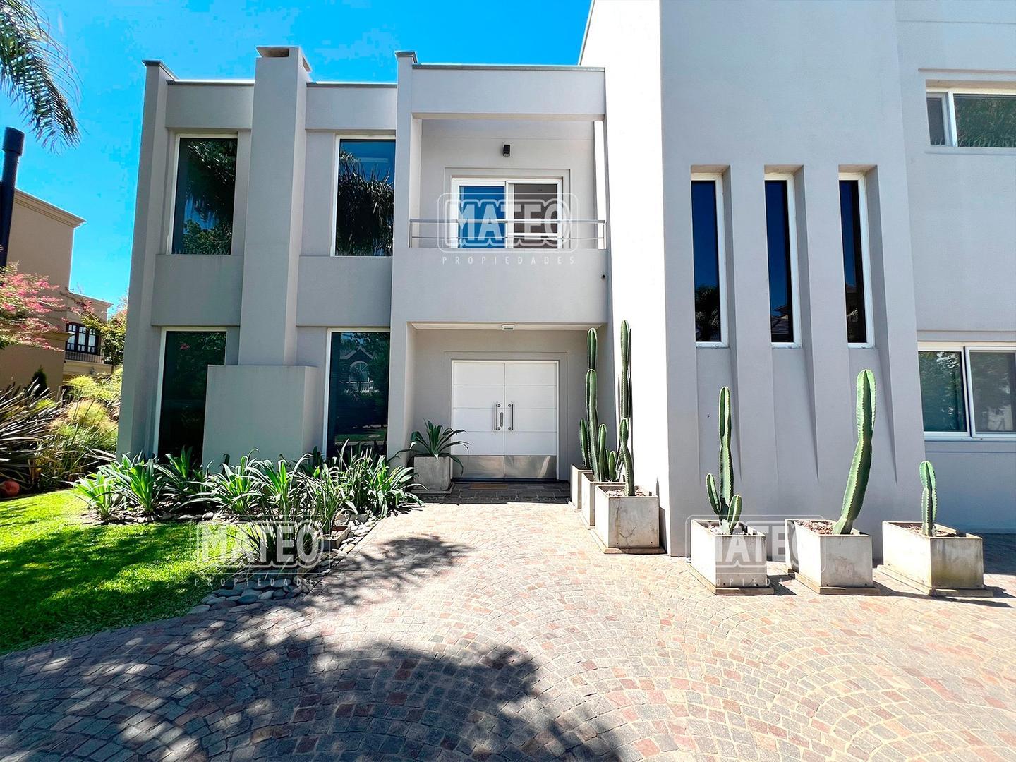 Casa en Venta en Campos De Alvarez, USD 650.000