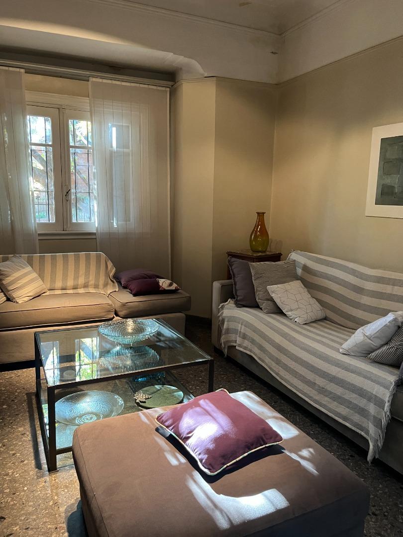 Adrogue VENTA  casa inmejorable ubicacion 4 dorm piscina